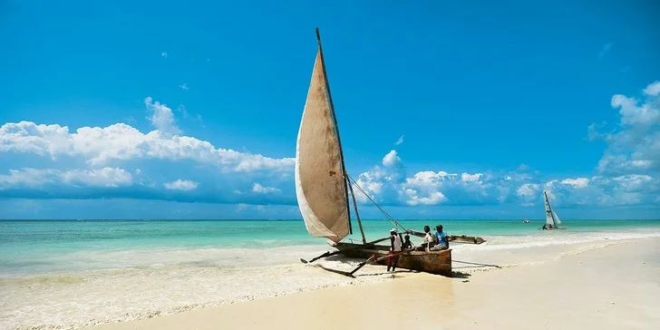 Zanzibar: hotel Diamonds Mapenzi Beach Club**** u pláže, all inclusive, bazény i let dreamlinerem