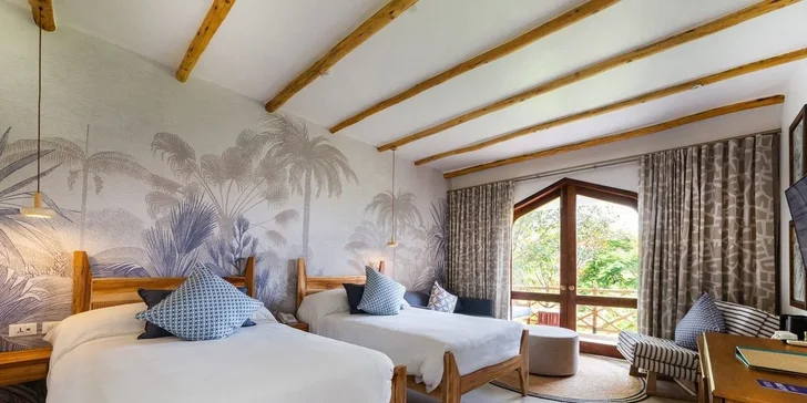 Letecky na Zanzibar: 5* hotel Bluebay Beach Resort přímo u pláže, all inclusive, bazén