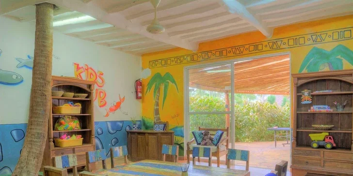 Letecky na Zanzibar: 5* hotel Bluebay Beach Resort přímo u pláže, all inclusive, bazén