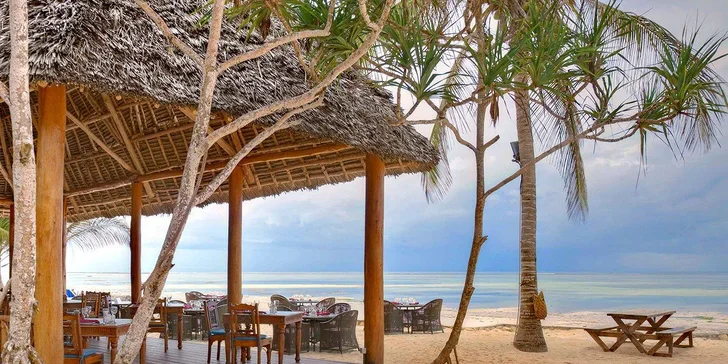 Letecky Zanzibar: let dreamlinerem, hotel Sultan Sands Island Resort**** s all inclusive, bazén i pláž