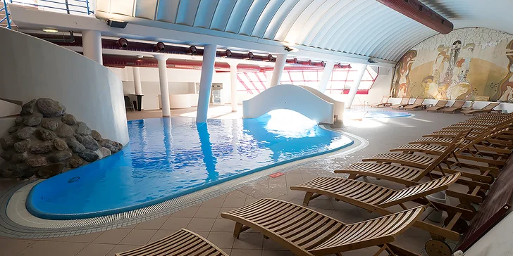 Na lyže do Fieberbrunnu: zámecký family hotel s neomezeným wellness a polopenzí, first minute sleva