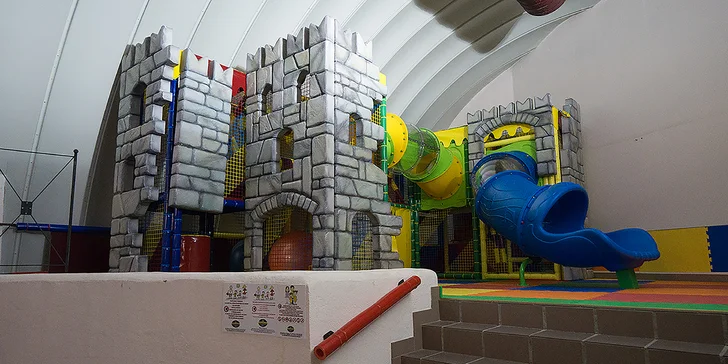 Na lyže do Fieberbrunnu: zámecký family hotel s neomezeným wellness a polopenzí, first minute sleva