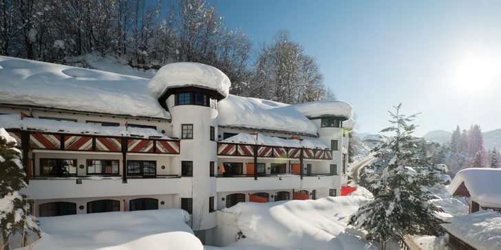 Na lyže do Fieberbrunnu: zámecký family hotel s neomezeným wellness a polopenzí, first minute sleva
