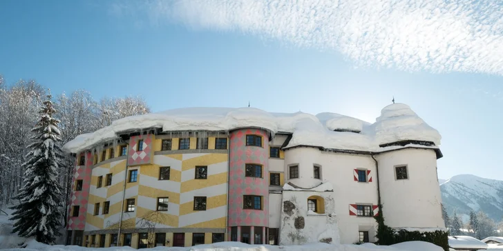 Na lyže do Fieberbrunnu: zámecký family hotel s neomezeným wellness a polopenzí, first minute sleva