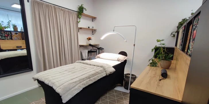 Formování postavy a relax: maderoterapie celého těla, ošetření na 60 až 90 minut