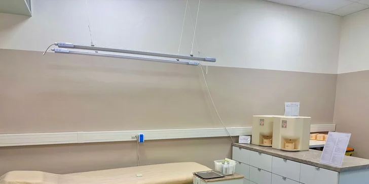 Šetrná depilace teplým voskem pro ženy i muže: podpaží, nohy i intimní partie