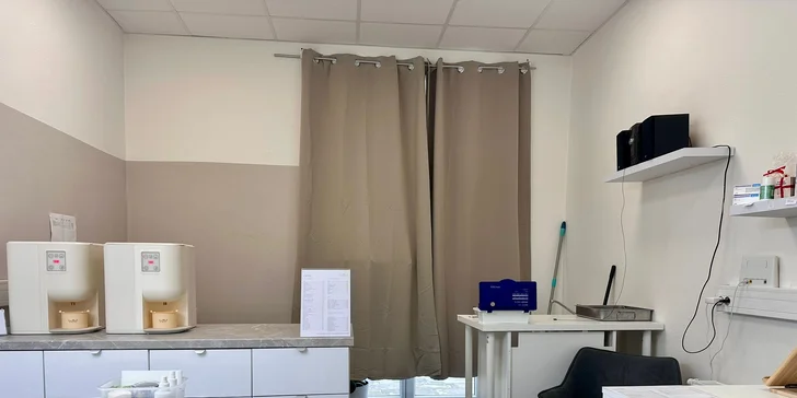 Šetrná depilace teplým voskem pro ženy i muže: podpaží, nohy i intimní partie