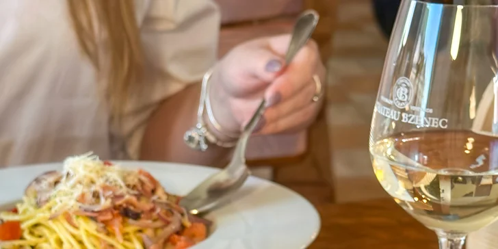Zažijte chutě Itálie: 4chodové menu pro 1 či 2 osoby, vč. polévky, těstovin i tiramisu