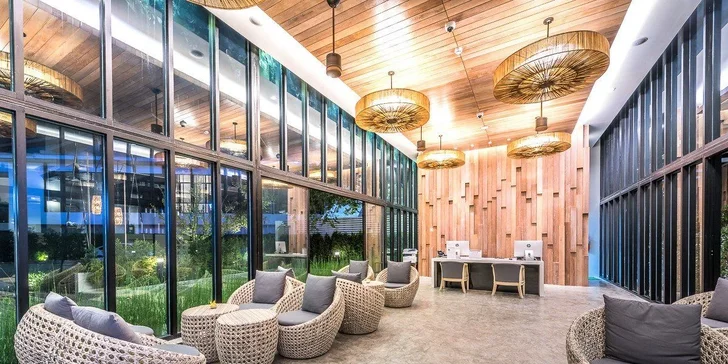 Hurá do Thajska: 4* hotel Deevana Krabi Resort, polopenze nebo plná penze, přímý let, bazény