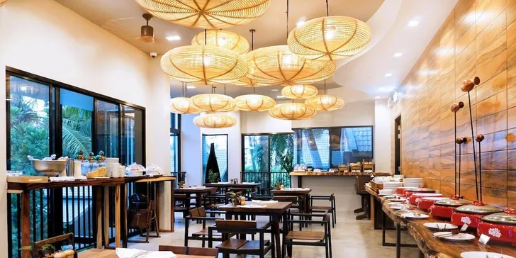 Hurá do Thajska: 4* hotel Deevana Krabi Resort, polopenze nebo plná penze, přímý let, bazény
