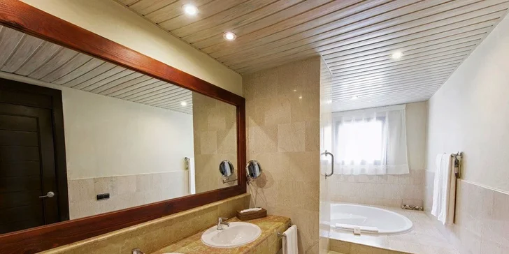 Dovolená v Dominikáně: 5* hotel u pláže, all inclusive, bazény, sportovní aktivity a let