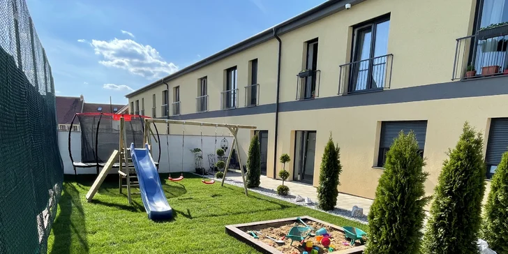 Penzion v obklopení přírody Českého středohoří: moderní pokoje, možnost snídaně