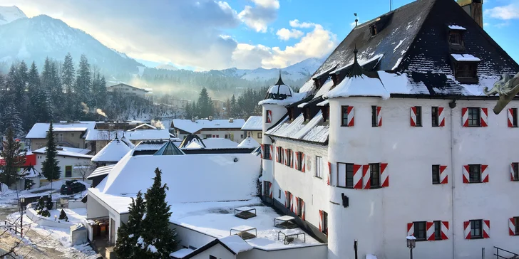 Na lyže do Fieberbrunnu: zámecký family hotel s neomezeným wellness a polopenzí, first minute sleva