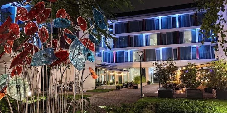 Poznejte Vratislav: hotel v centru města, vč. snídaně, fitness a vstupenek do Krupa Art Foundation, 600 m od náměstí Rynek