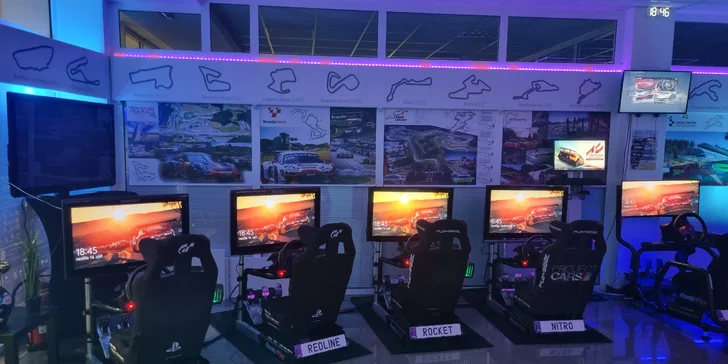 Závodní simulátory a VR realita: vstupy pro 1 i 2 osoby, rodinný vstup i VIP pronájem