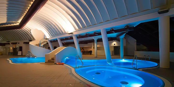 Na lyže do Fieberbrunnu: zámecký family hotel s neomezeným wellness a polopenzí, first minute sleva