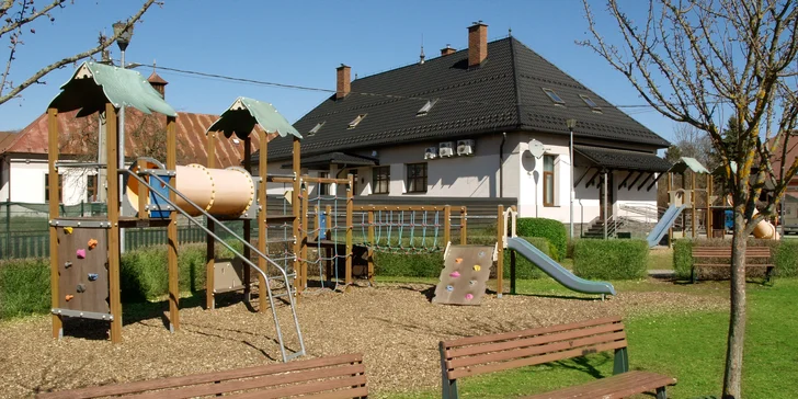Dovolená v apartmánech pod Nízkými Tatrami: soukromý wellness, fitko i krb