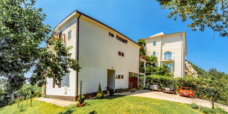 Dovolená v Černé Hoře: vybavené apartmány kousek od moře až pro 5 osob