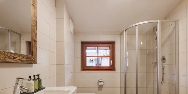 Pobyt v srdci proslulého Kaprunu: moderní apartmány, sauny a karta výhod