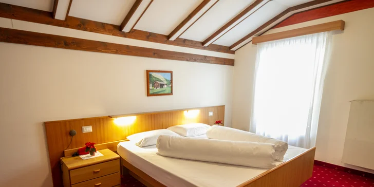 Pobyt v srdci Dolomit: hotel s polopenzí a karta výhod se skibusem zdarma