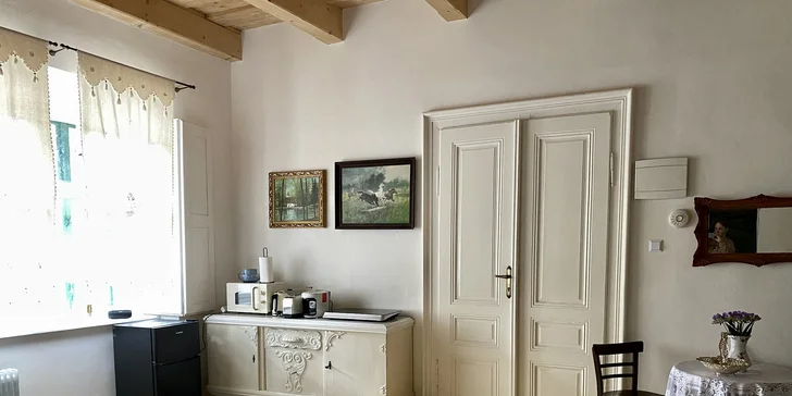 Historická vila v areálu zámku Svatý Anton: 3 apartmány s krásnou anglickou zahradou