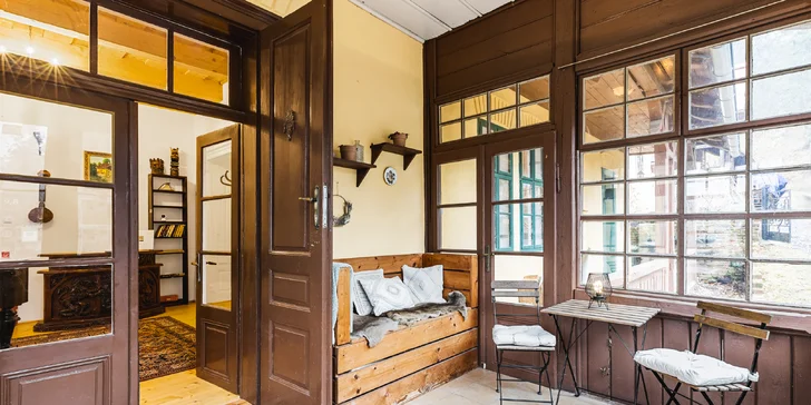 Historická vila v areálu zámku Svatý Anton: 3 apartmány s krásnou anglickou zahradou