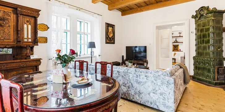 Historická vila v areálu zámku Svatý Anton: 3 apartmány s krásnou anglickou zahradou