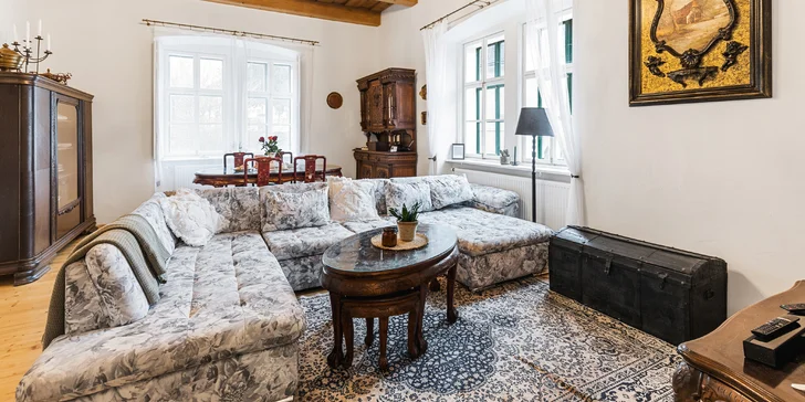 Historická vila v areálu zámku Svatý Anton: 3 apartmány s krásnou anglickou zahradou