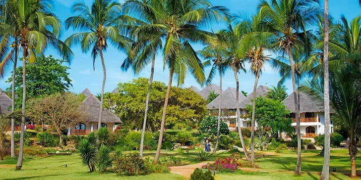 Letecky na Zanzibar: 5* hotel Bluebay Beach Resort přímo u pláže, all inclusive, bazén