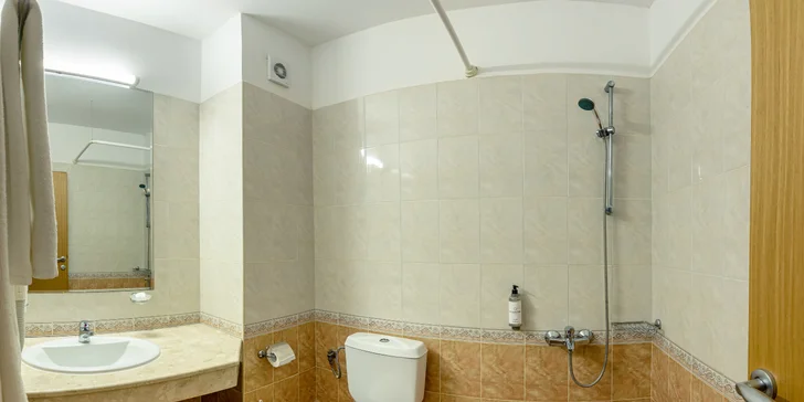 All inclusive dovolená v Bulharsku: apartmány pro páry i rodiny, bazén, animace i děti zdarma