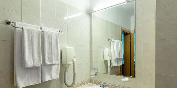 All inclusive dovolená v Bulharsku: apartmány pro páry i rodiny, bazén, animace i děti zdarma