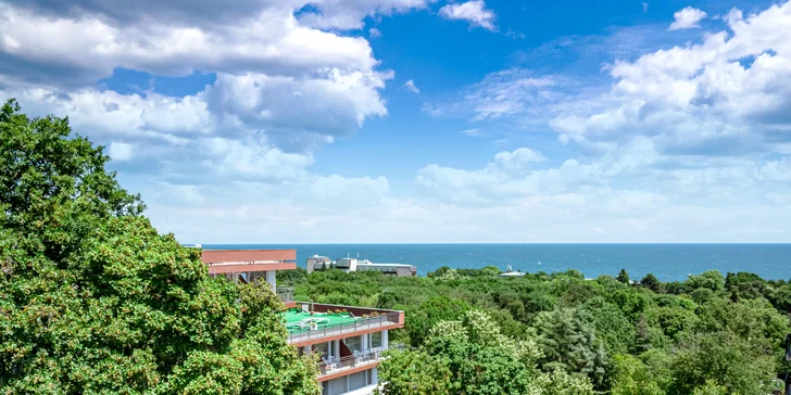 All inclusive dovolená v Bulharsku: apartmány pro páry i rodiny, bazén, animace i děti zdarma