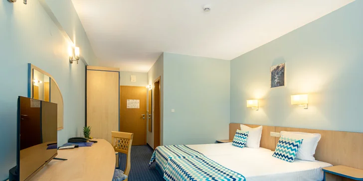 All inclusive dovolená v Bulharsku: apartmány pro páry i rodiny, bazén, animace i děti zdarma