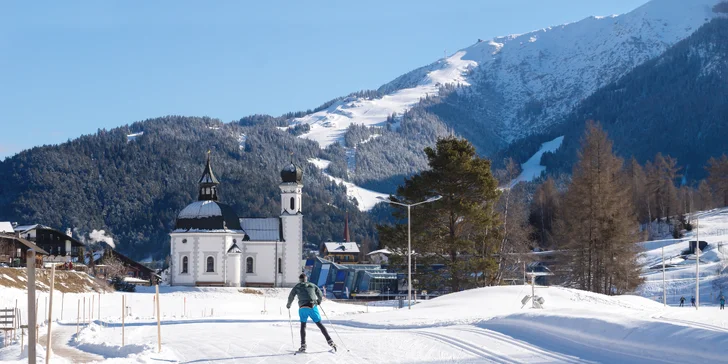Boutique hotel v Seefeldu: střešní wellness a snídaně, v zimě sjezdovky i běžky