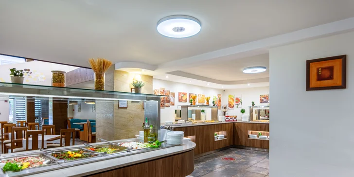 Rodinná dovolená v Bulharsku: hotel 500 m od moře, animační program, nový aquapark, 2 děti zdarma