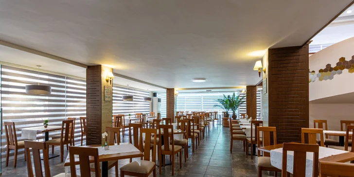 Rodinná dovolená v Bulharsku: hotel 500 m od moře, animační program, nový aquapark, 2 děti zdarma