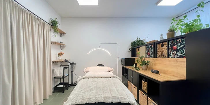 Formování postavy a relax: maderoterapie celého těla, ošetření na 60 až 90 minut