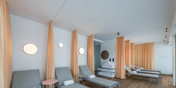 Boutique hotel v Seefeldu: střešní wellness a snídaně, v zimě sjezdovky i běžky