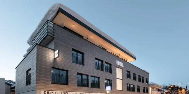 Boutique hotel v Seefeldu: střešní wellness a snídaně, v zimě sjezdovky i běžky