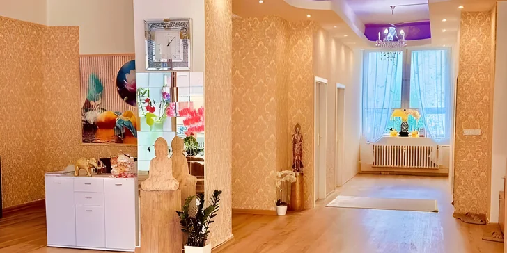 Rozmazlete svou pleť: hloubkové ošetření vč. masáže, omlazovací či akné kúra, 60–⁠⁠⁠⁠⁠⁠90 minut