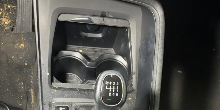 Auto jako ze škatulky: mokré čištění interiéru auta, pokročilá i kompletní péče