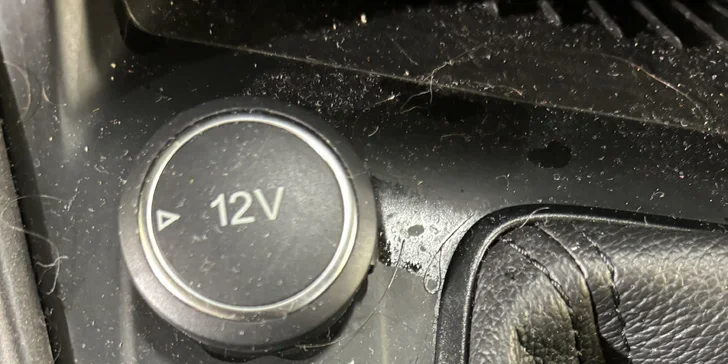 Auto jako ze škatulky: mokré čištění interiéru auta, pokročilá i kompletní péče