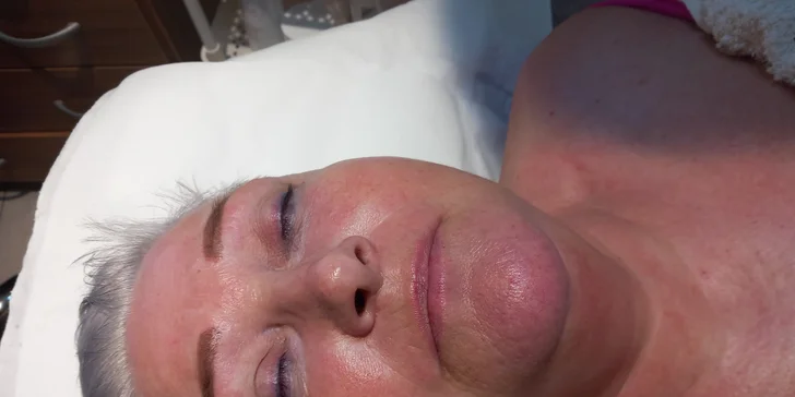 Kosmetické ošetření: základní, anti-age nebo exkluzivní péče s alginátovou maskou