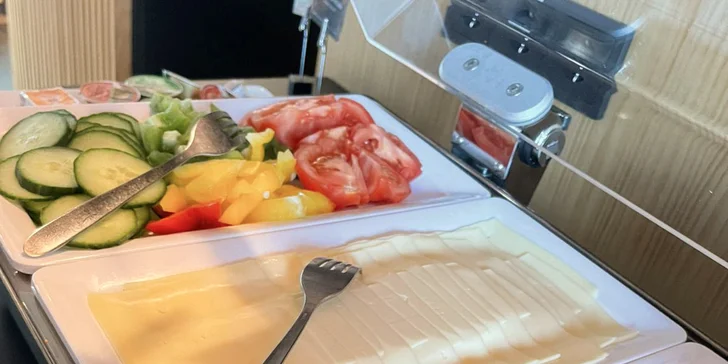 Boutique hotel v Seefeldu: střešní wellness a snídaně, v zimě sjezdovky i běžky