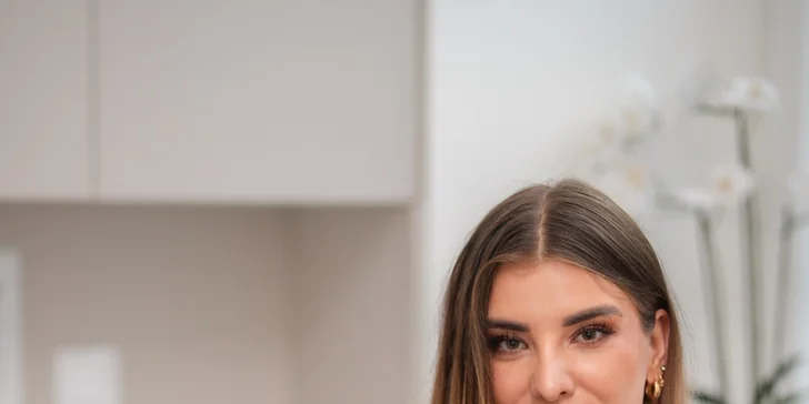 Pro mladistvou pleť a krásné vlasy: polynukleotidy, mezoterapie či botulotoxin