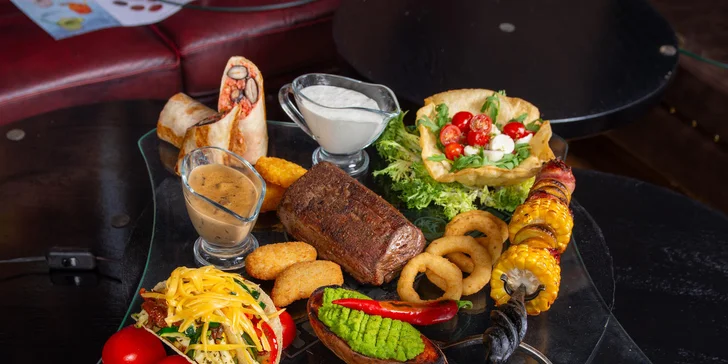 Hostina v kubánské restauraci pro 2–4 osoby: steak, tortilly, tacos a přílohy
