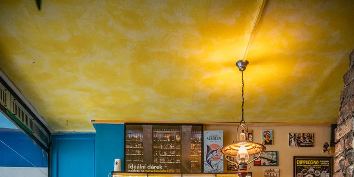 Hostina v kubánské restauraci pro 2–4 osoby: steak, tortilly, tacos a přílohy