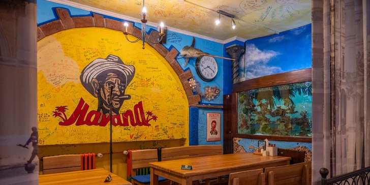 Hostina v kubánské restauraci pro 2–4 osoby: steak, tortilly, tacos a přílohy