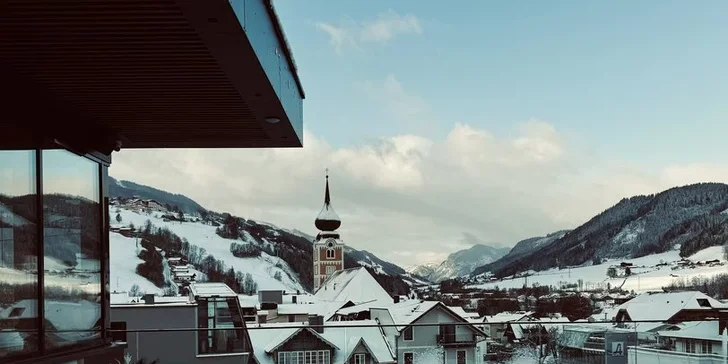 Krásný hotel ve Schladmingu: wellness a střešní bazén, polopenze plus, lanovka 300 metrů