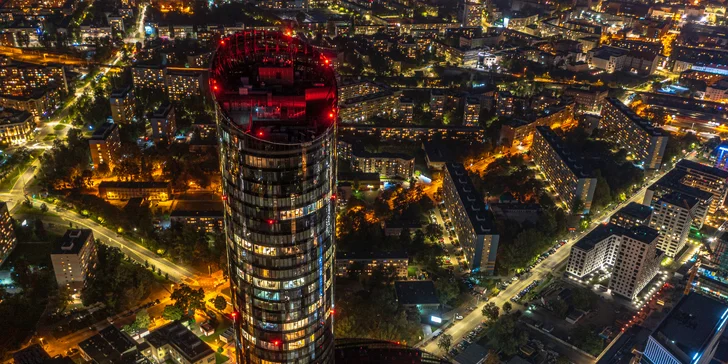 Luxusní apartmány ve Sky Tower: nejvyšší budova Wrocławi a nedávno i Polska, možnost jacuzzi